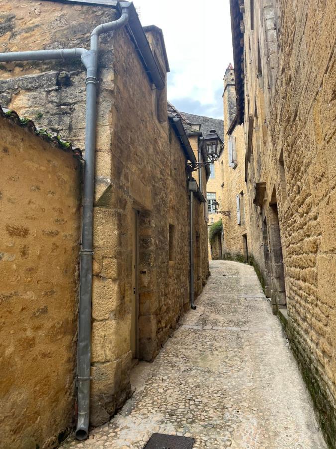 Chez Alice Appartement En Plein Centre Ville Sarlat-la-Canéda Exteriör bild