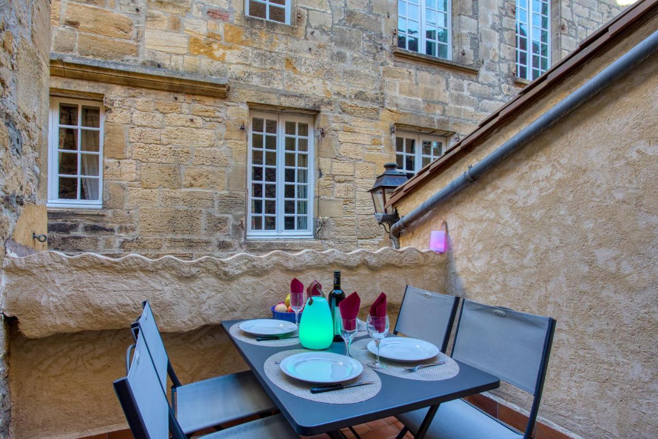 Chez Alice Appartement En Plein Centre Ville Sarlat-la-Canéda Exteriör bild